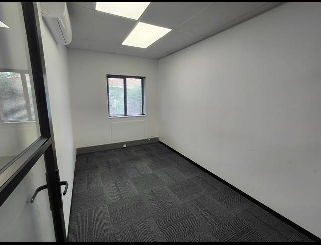270M² OFFICE TO LET IN VORNA VALLEY
